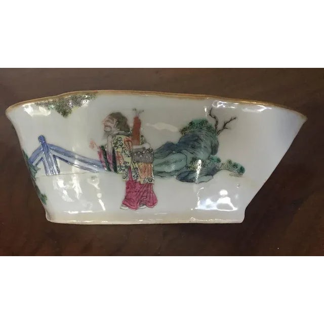 19th Century Chinese Export Rose Porcelain Bowl For Sale - Image 10 of 11