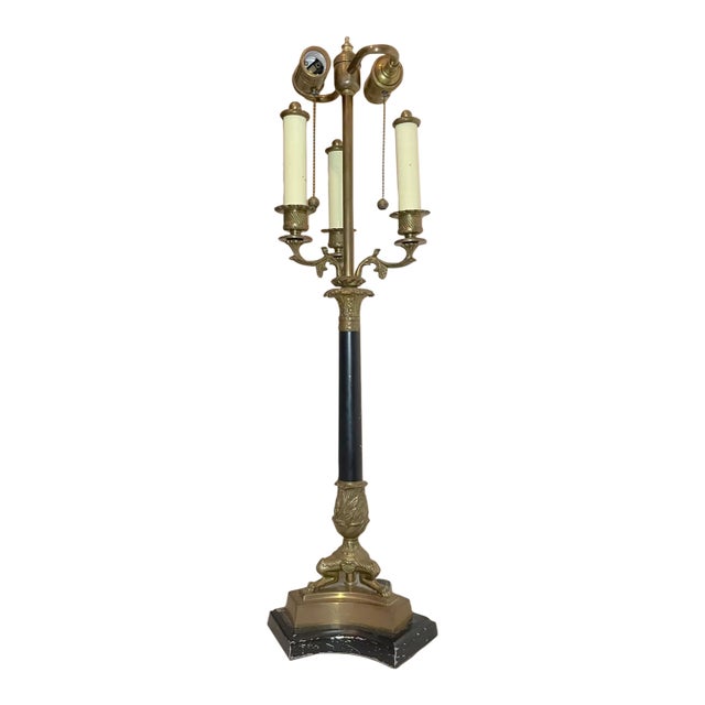 Large Vintage Bronze Brass Ornate Neoclassical Electric Claw Footed Table Lamp For Sale