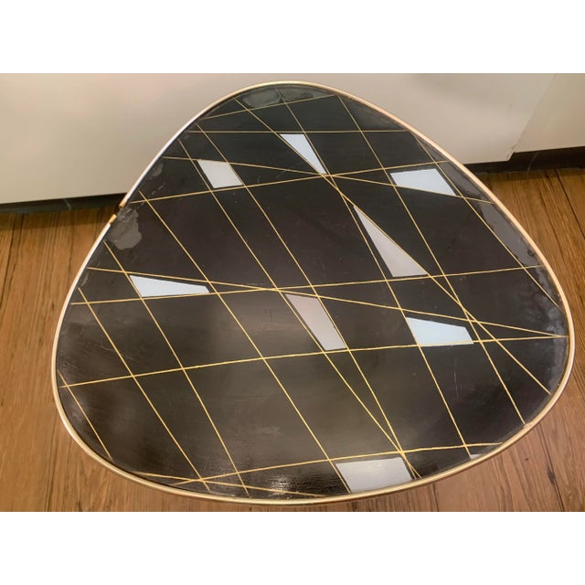 Kidney-Shaped Flower Table or Plant Stand, 1950s, in Good conditions. Designed 1950 to 1959