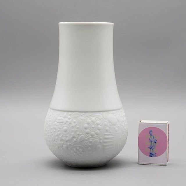 Relief Porcelain Vase Duo by Bjørn Wiinblad for Rosenthal, 1968, Set of 2 For Sale - Image 11 of 14