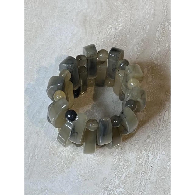 Vintage Boho Gray Lucite Stretch Bracelet For Sale In West Palm - Image 6 of 12