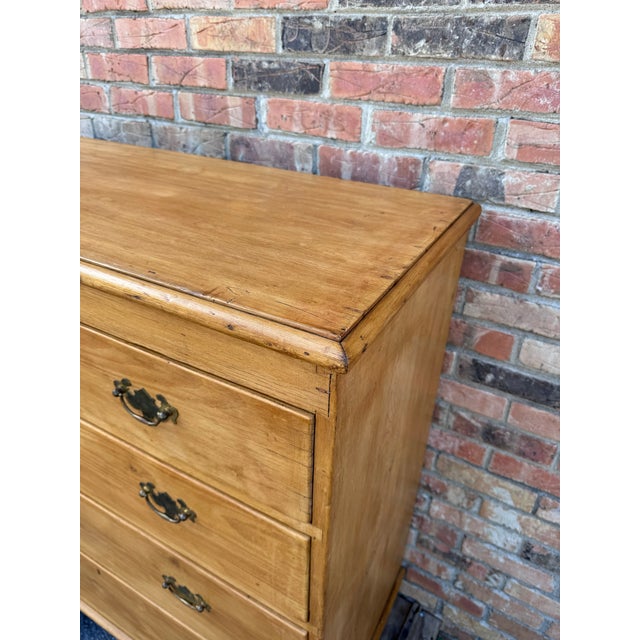 English 19th Century English Pine Chest of Drawers For Sale - Image 3 of 10