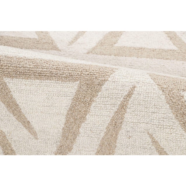 Contemporary Geometric Wool Rug in Beige & Ivory by Rug & Kilim, India For Sale In New York - Image 6 of 7