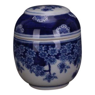 Blue and White Porcelain Floral Tea Jar With Lid For Sale