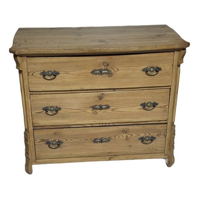 Antique Pine Three Drawers - Chest of Drawers From England For Sale