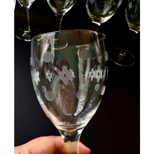 Vintage Wine Glasses by Standard Glass Co in the Criss Cross & Punties Pattern – Set of 6 Gobblets - Art Deco Depression Glass – 7.25" For Sale In Miami - Image 6 of 9