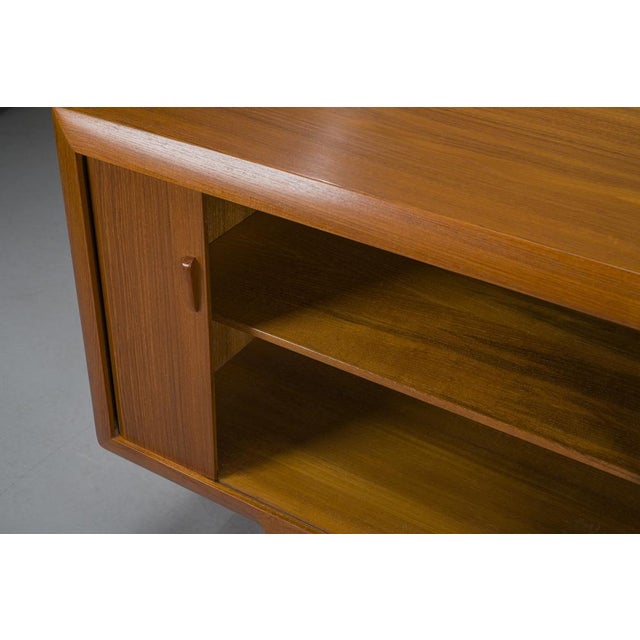 Teak Sideboard by Ib Kofod-Larsen for Faarup Møbelfabrik, 1960s For Sale - Image 10 of 18