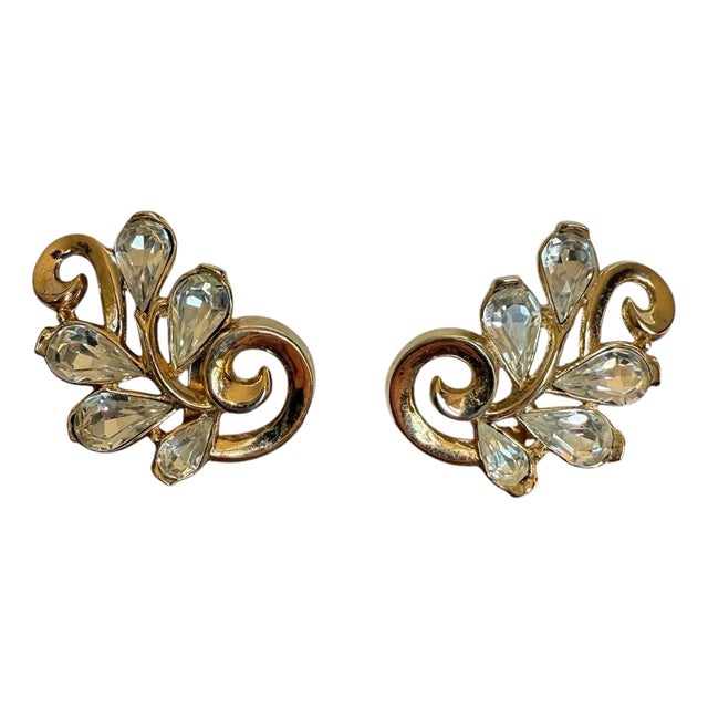 Mid 20th Century Vintage Trifari Gold Rhinestone Clip on Earrings, A Pair For Sale