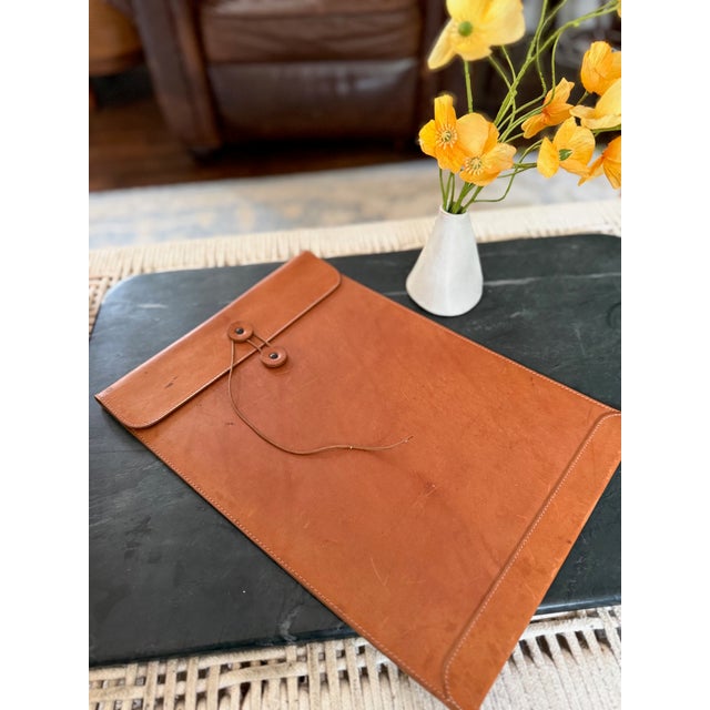 Elevate your professional organization with this vintage, private-label Bergdorf Goodman document envelope, meticulously...