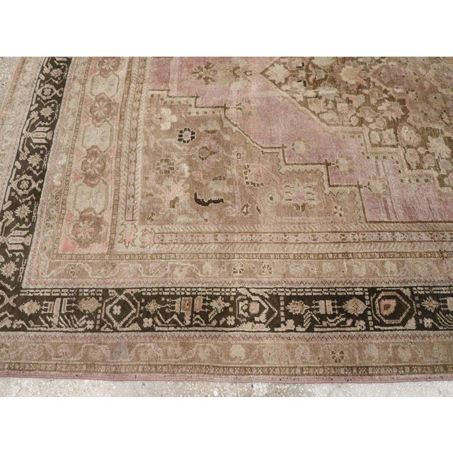 Textile Galerie Shabab Collection Mid-20th Century Turkish Anatolian Room Size Carpet For Sale - Image 7 of 10