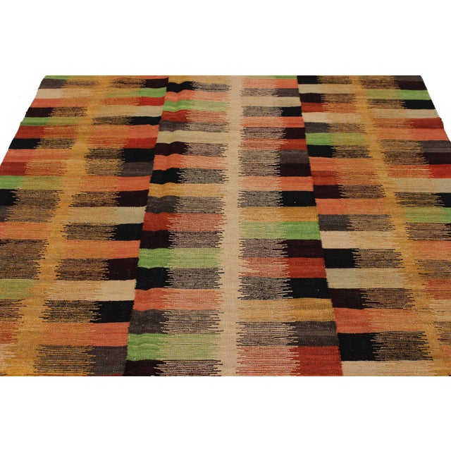 Southwestern Kilim Rust Gold Wool Rug - 5'7" X 8'1" For Sale In New York - Image 6 of 7