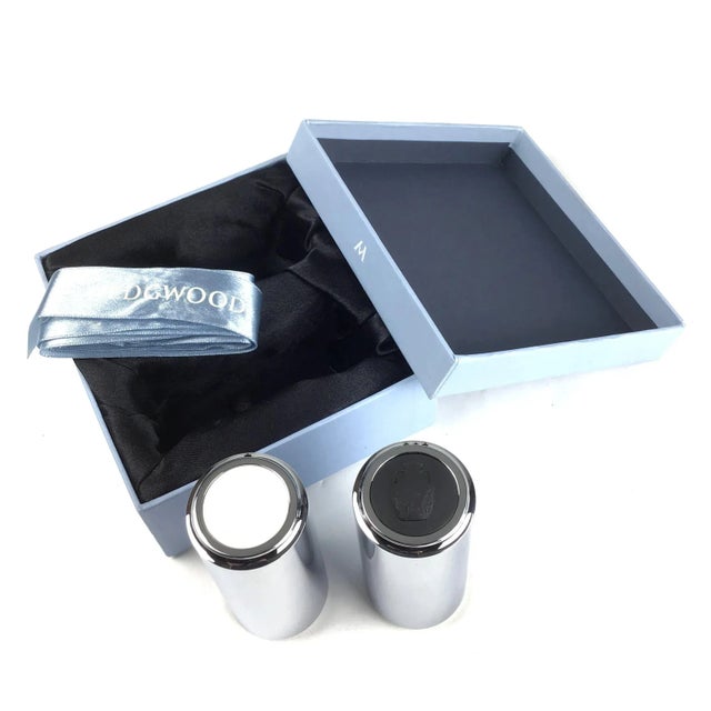 Mid-Century Modern Wedgwood England Silver Plate Salt & Pepper Set - a Pair For Sale - Image 3 of 10