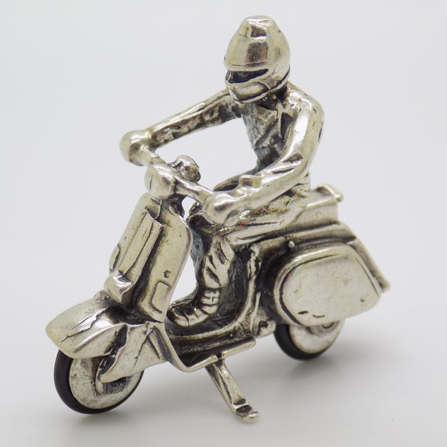 1980s Vintage Italian Handmade Genuine Silver Iconic Vespa Scooter Figurine Sculpture, Made in Arezzo (Ar, Tuscany) For Sale - Image 5 of 10