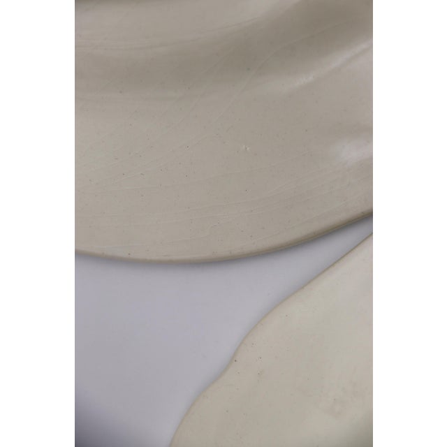 1960s Set of Five Gien France Rambouillet Dinner Plates Hare, Hand-Painted, Earthenware For Sale - Image 17 of 17