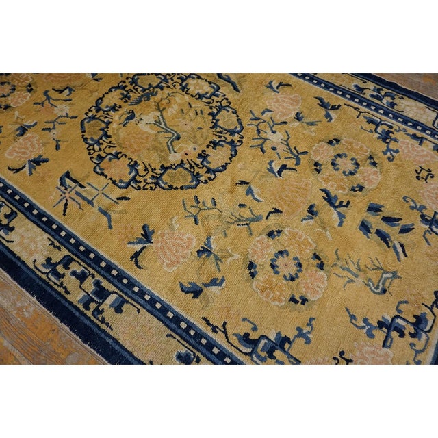 Chinese 1820s Yellow Medallion Antique W. Chinese Qing Ningxia Knooted Room Size Rug For Sale - Image 3 of 10