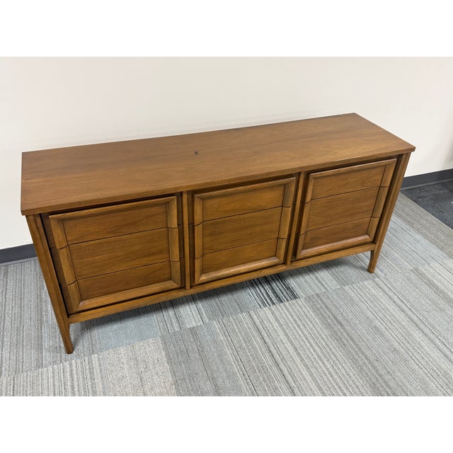 Mid-Century Modern 9-Drawer Walnut Dresser For Sale - Image 9 of 11