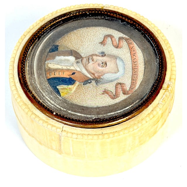 American 19th Century French George Washington Memorial Bone Snuff Box France for America For Sale - Image 3 of 14