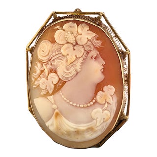 Victorian Shell Cameo Brooch Pendant, Hand-Carved, Gold Setting For Sale