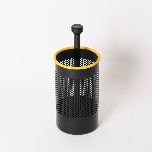 Special Edition Black and Yellow Cribbio Umbrella Stand attributed to Barbieri, Italy, 1980s For Sale - Image 3 of 11