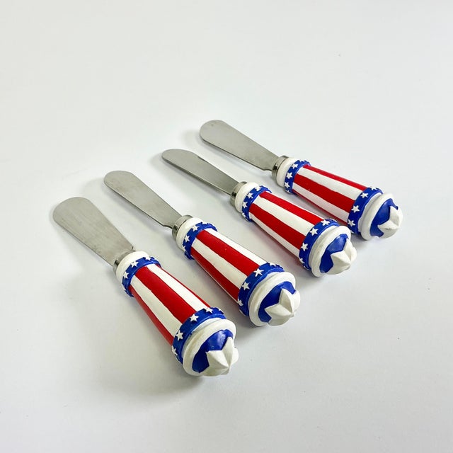 1970s Americana Boho Chic Arts & Crafts Stars & Stripes Spreader Knives - Set of 4 - 4th of July For Sale - Image 4 of 8