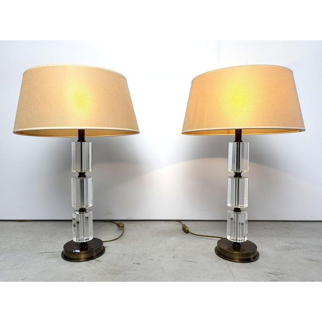 Hollywood Regency Brass and Acrylic Table Lamps, 1980s, Set of 2 For Sale - Image 3 of 13