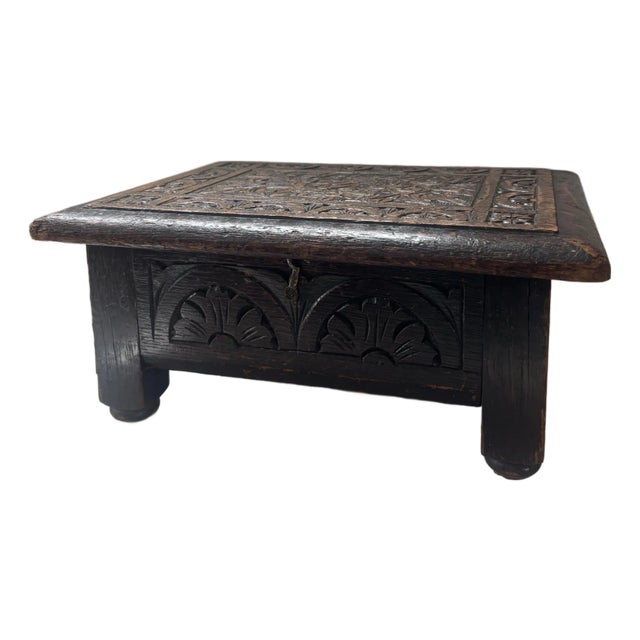 18th Century English Oak Box For Sale