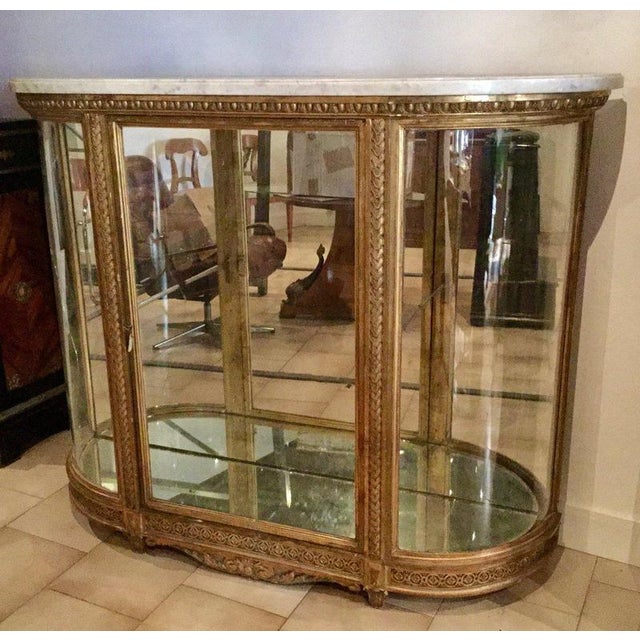 Napoleon III Showcase in Golden Wood For Sale - Image 3 of 5