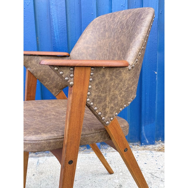 1960s Danish Modern Teak Armchair in Leather For Sale In Los Angeles - Image 6 of 10