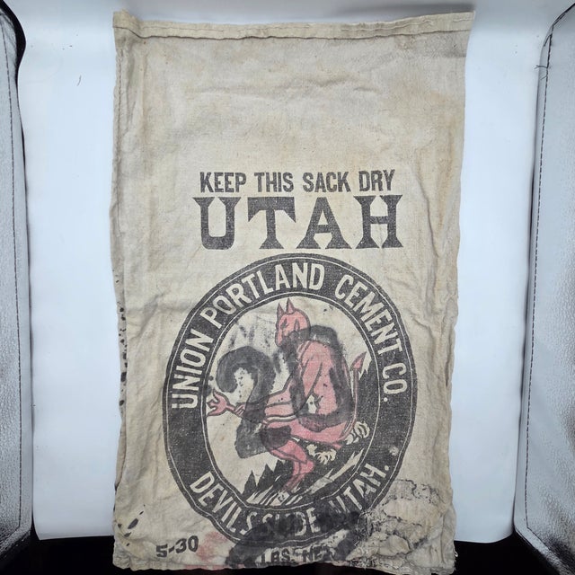 Early 20th Century Union Portland Cement Devil's Slide Utah Double-Sided Canvas Cement Sack For Sale In Tampa - Image 6 of 10