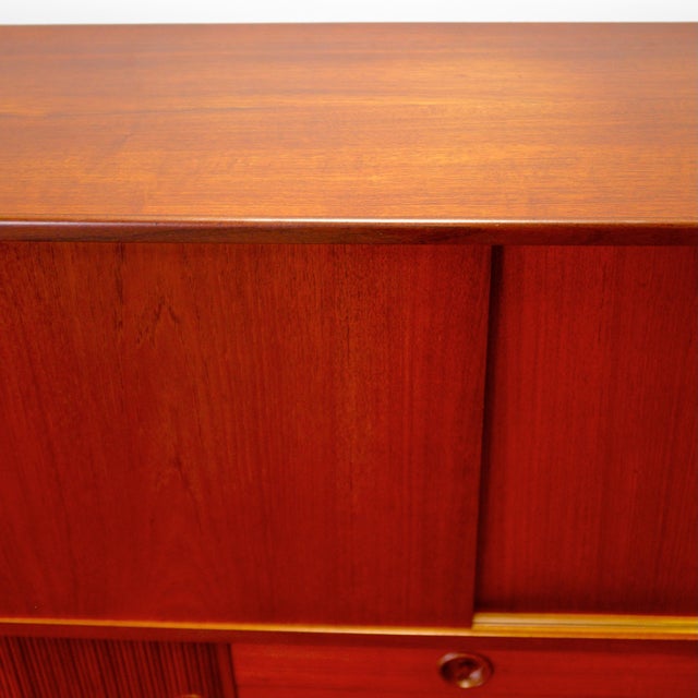 Wood 1950s J. Skaaning & Søn Møbelfabrik Teak Highboard Designed by Johannes Andersen For Sale - Image 7 of 9