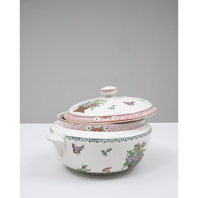 French Mid 20th Century French Special Edition Porcelain Tureen With Lid For Sale - Image 3 of 18