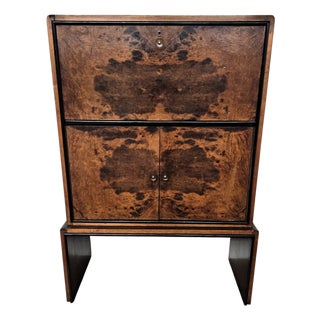 Mid-Century Modern Italian Walnut Bar Cabinet, 1940s For Sale