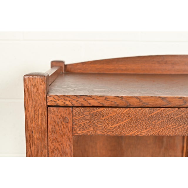 L. & J. G. Stickley Antique Mission Oak Arts and Crafts Bookcase Cabinet, Circa 1910 For Sale In South Bend - Image 6 of 14