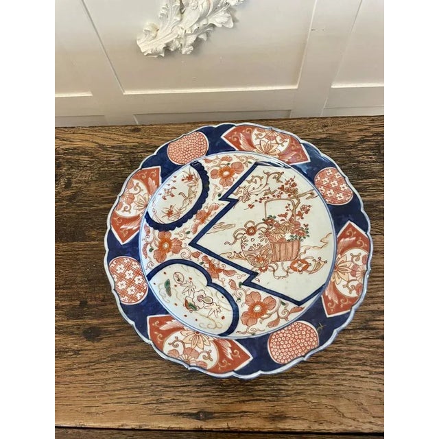 Japanese Hand Painted Imari Plates, 1900s, Set of 2 For Sale - Image 3 of 12