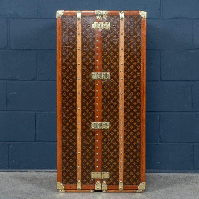 20th Century Wardrobe Trunk in Monogram Canvas from Louis Vuitton, France, 1930 For Sale - Image 6 of 18