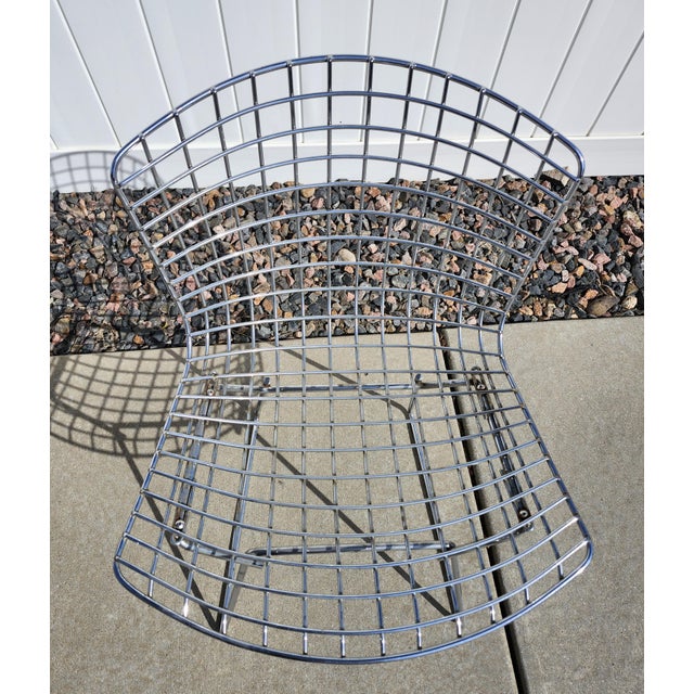 Vintage Set of 8 Attributed to Harry Bertoia for Knoll Side Chairs. For Sale - Image 10 of 10