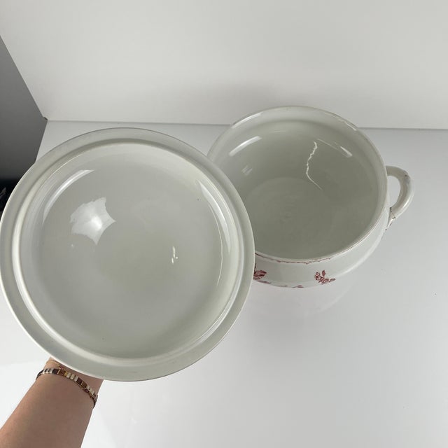 Soup Tureen Fontange Model in Red from Sarreguemines, 1918 For Sale - Image 6 of 15