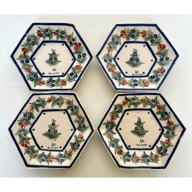 Early 20th Century Vintage Quimper Hand Painted Hexagonal Plates - Set of 4 For Sale - Image 5 of 7