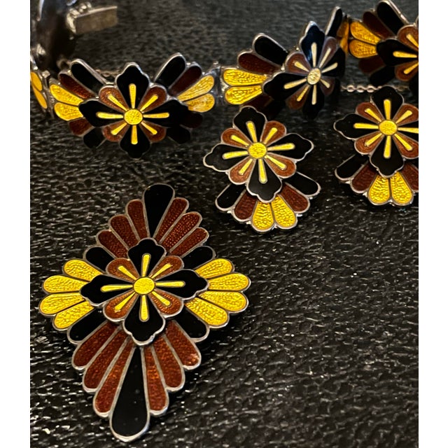 Black 1950s Margot De Taxco Enamel Jewelry Set For Sale - Image 8 of 10