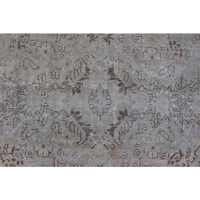 Traditional Mid 20th Century Vintage Persian Mahal Rug With Sub-Geometric Design With Small Medallion For Sale - Image 3 of 13