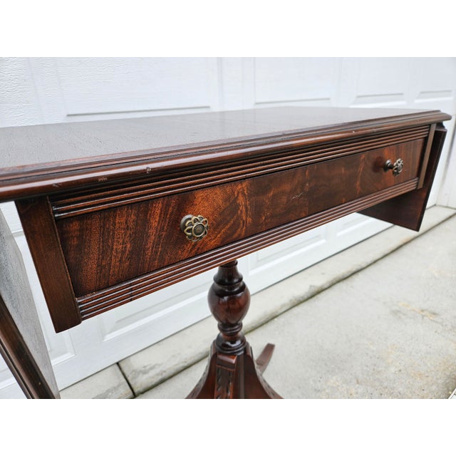 Traditional Mahogany Pedestal Drop Leaf Side Table For Sale - Image 3 of 12