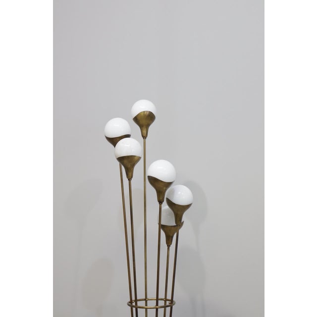 The Stilnovo Alberello floor lamp is an original lamp designed by Stilnovo in the 1960s. This iconic "Alberello" floor...