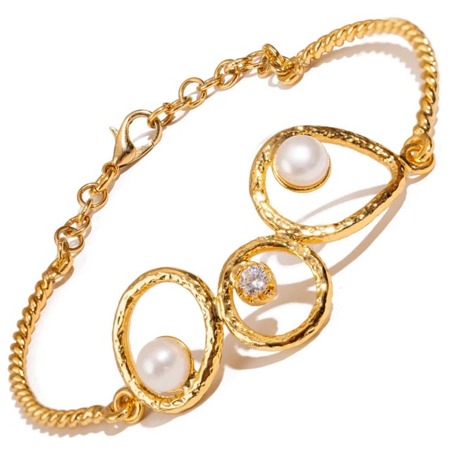 Handmade Radiance Pearl & Gold Adjustable Bracelet For Sale - Image 4 of 11