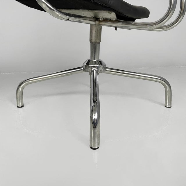 Italian Modern Swivel Office Chairs in Steel and Faux Leather, 1960s, Set of 2 For Sale - Image 16 of 17