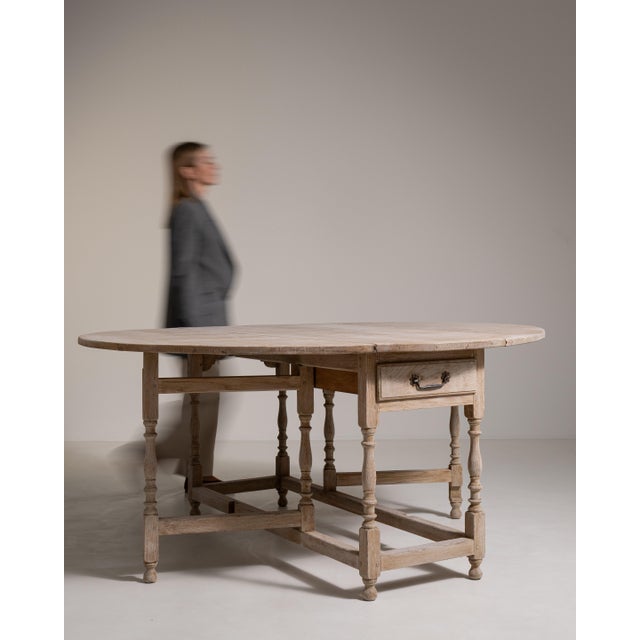 Oak Drop-Leaf Table, Antique, United Kingdom, Early 20th Century For Sale - Image 9 of 16