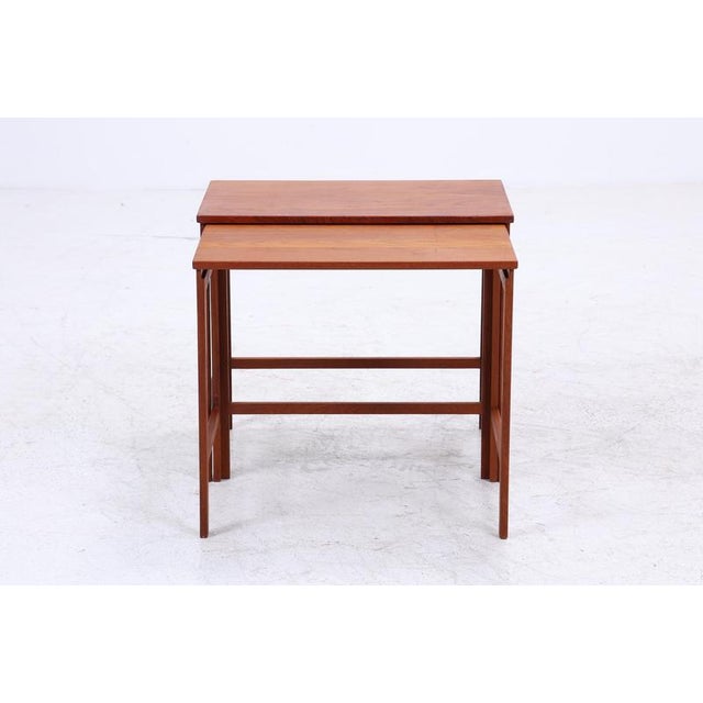 Beautiful vintage teak nesting tables/side tables from the 1970s Item no.: 260309 FEATURES • High-quality workmanship •...