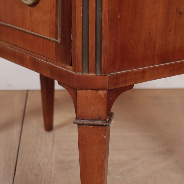 19th Century Italian Mahogany Commode For Sale - Image 13 of 15