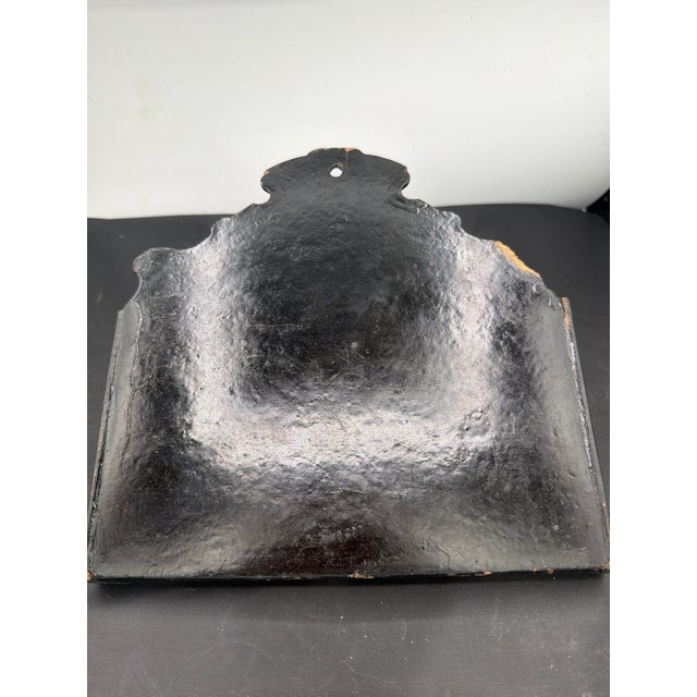 Hand made and hand painted and exported from china to the west this wall pocket adds a lot of che to your decor. Slightly...