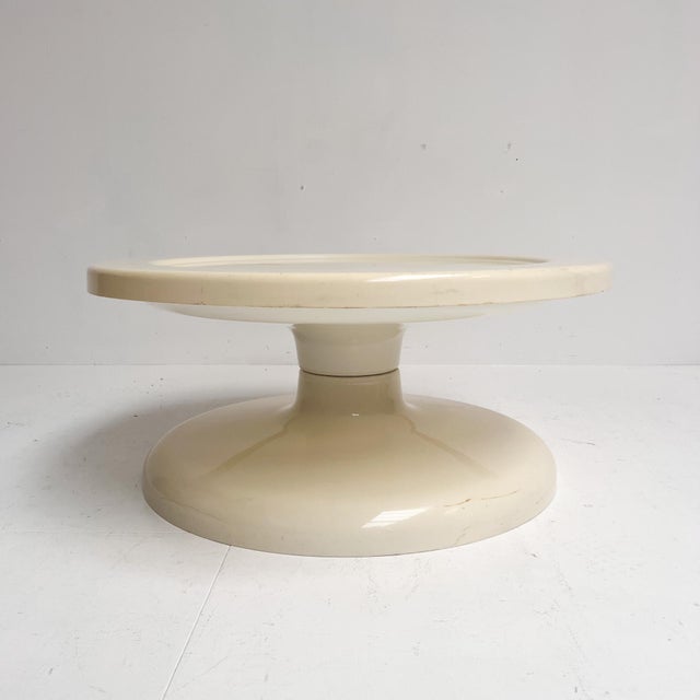 Vintage Italian Coffee Table Round, 1960s For Sale - Image 4 of 7