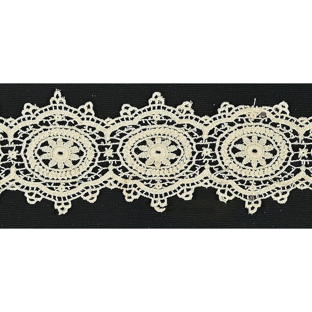 Decorative Italian Embroidery, Artisanal Decorative Object, 18th Century For Sale - Image 4 of 5